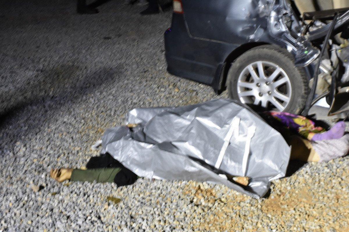 Adıyaman'da iki otomobil çarpıştı: 3 ölü, 4 yaralı