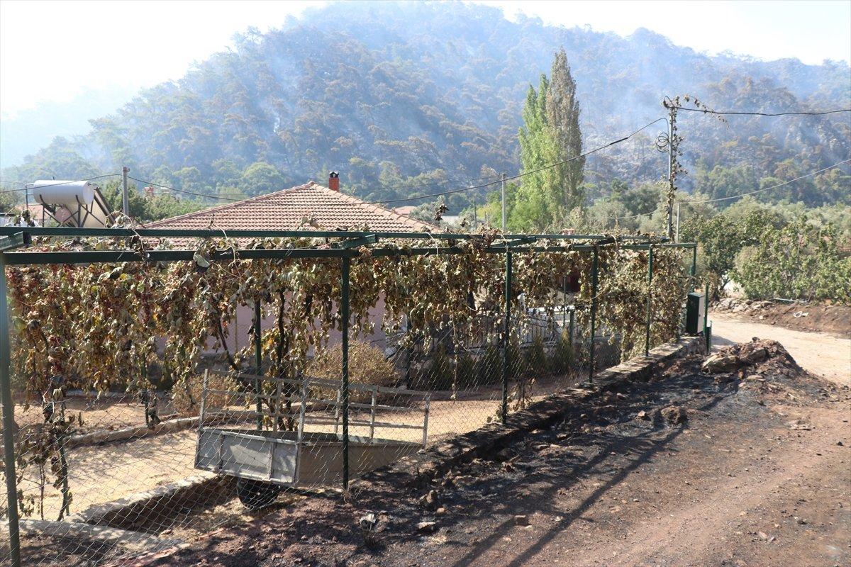 Marmaris'te evi yanmaktan kurtulan vatandaş, yaşadıklarını anlattı