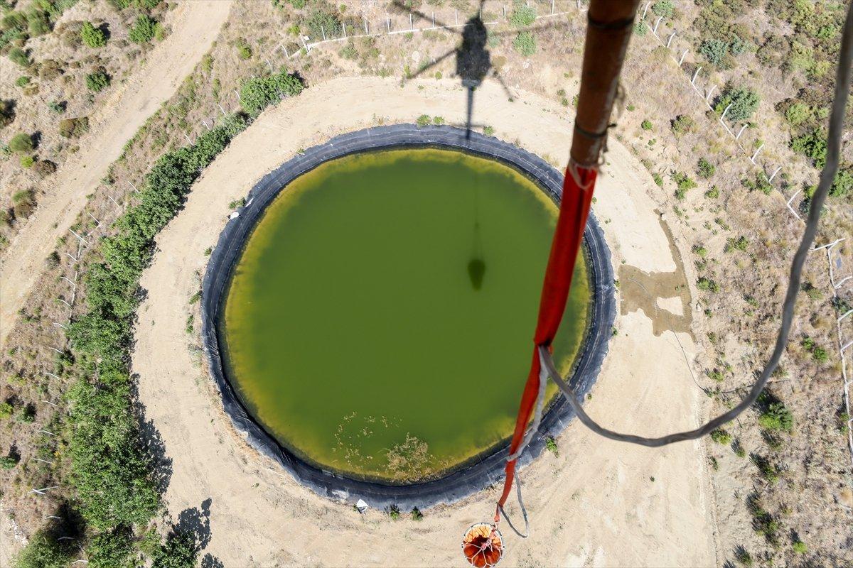 Muğla'daki yangına müdahale, helikopterin içinden görüntülendi