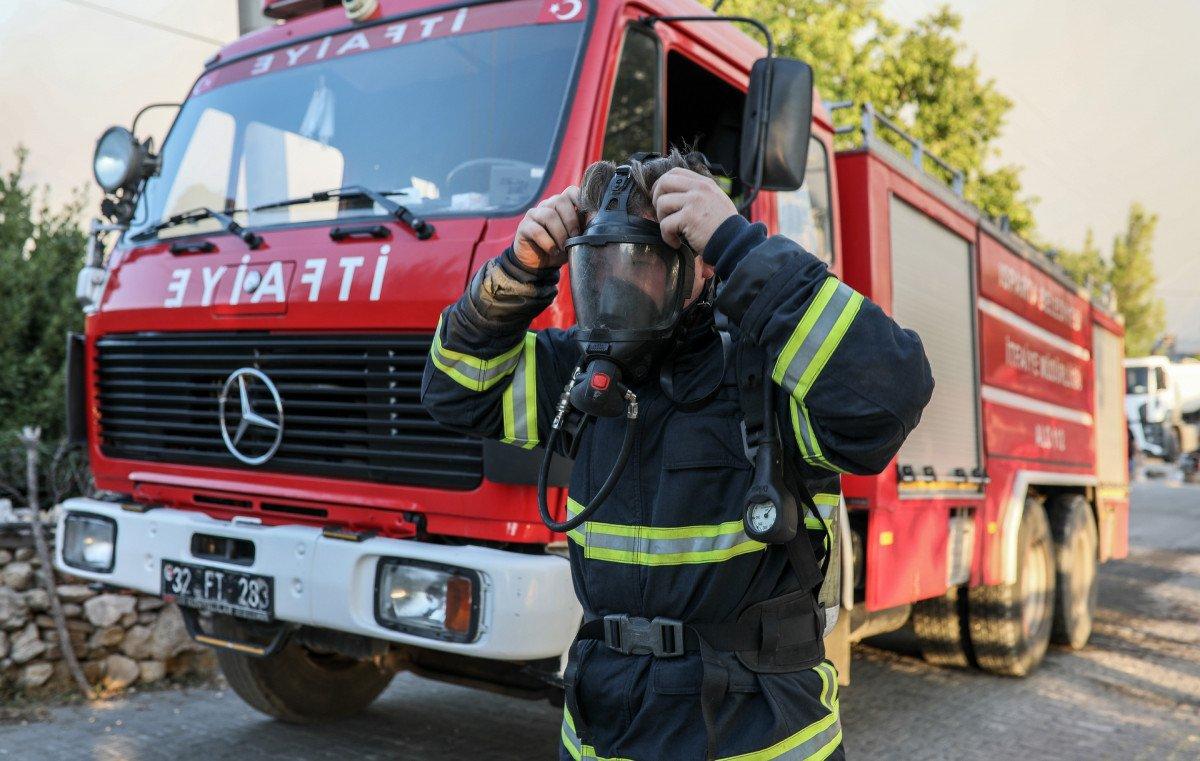 İzmir’de itfaiye eri balayını iptal edip söndürme çalışmalarına katıldı