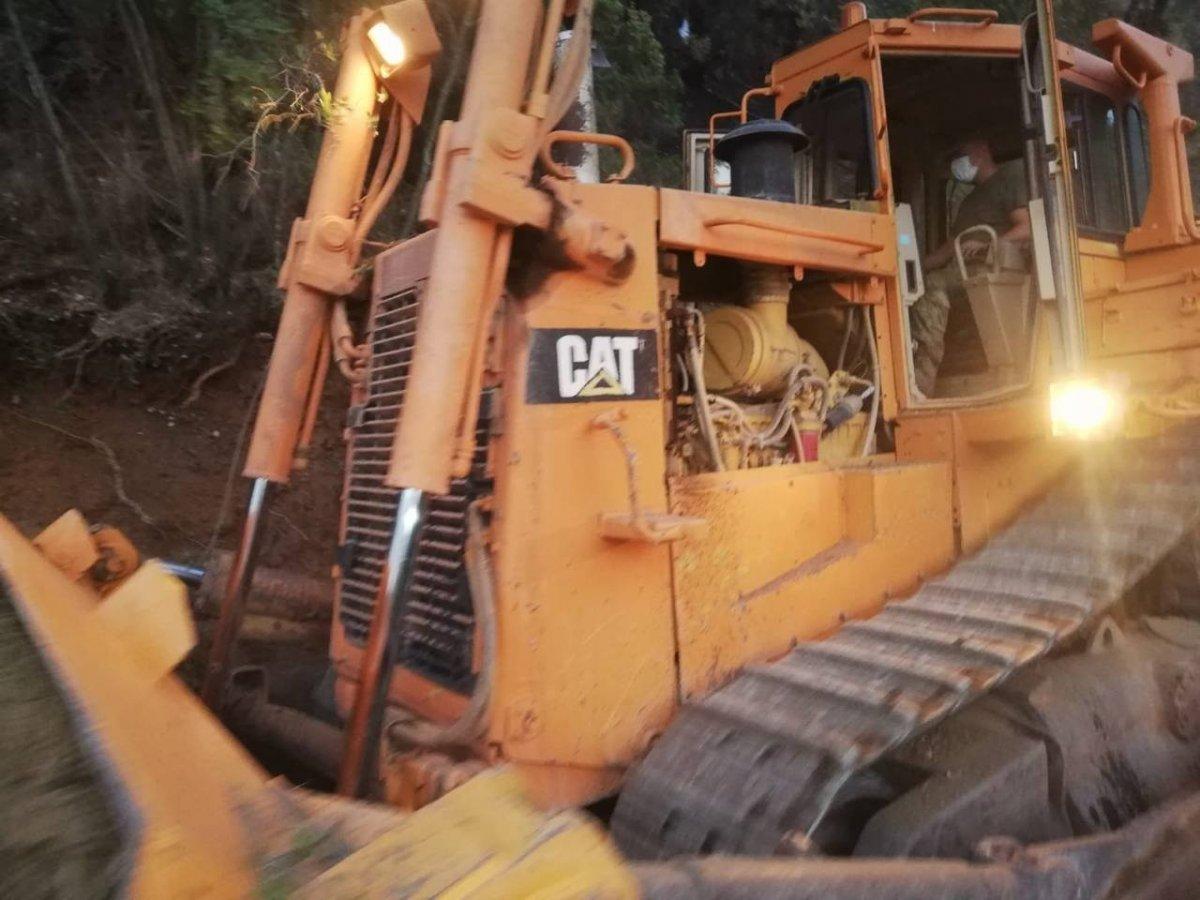 TSK pek çok bölgede yangınlara karşı desteklerini sürdürüyor
