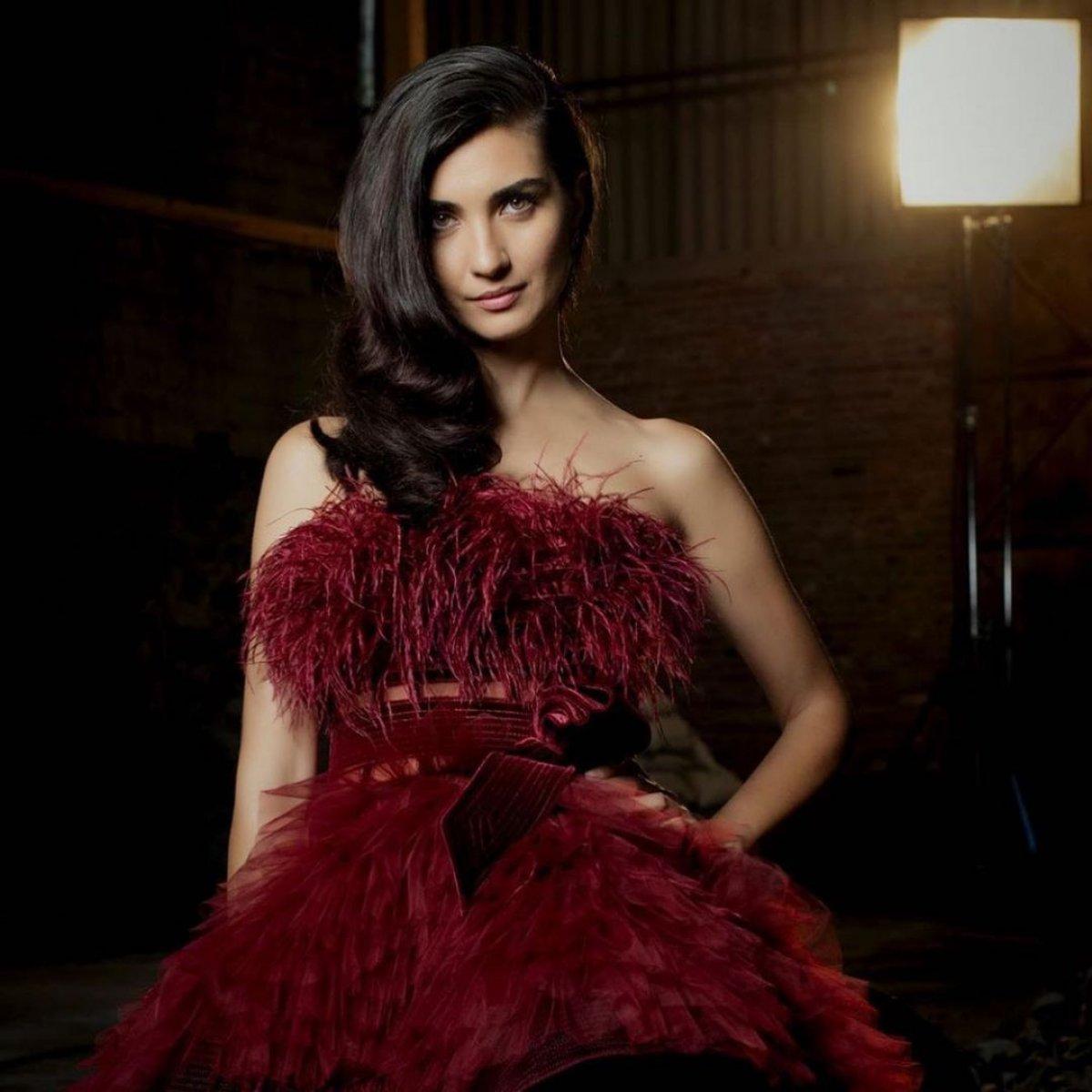 Tuba Büyüküstün, Rusya’nın reklam yüzü oldu