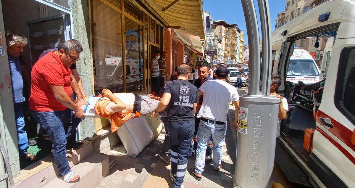 Afyonkarahisar'da asansörün halatı koptu, 2 kardeş ağır yaralandı