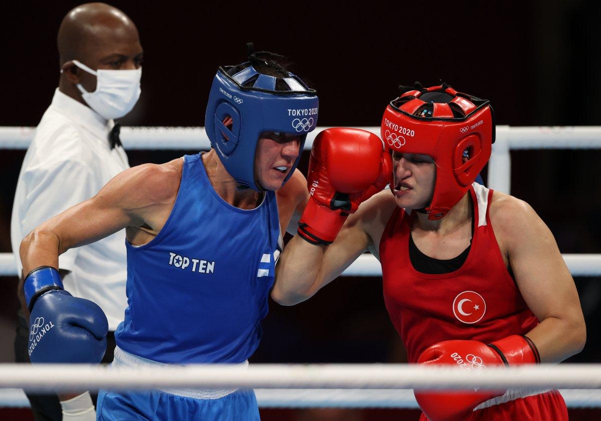 Milli boksörümüz Esra Yıldız çeyrek finalde kaybetti
