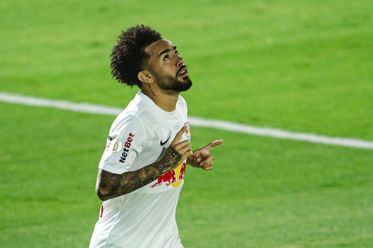 Galatasaray 10 numara için Claudinho'yu izliyor