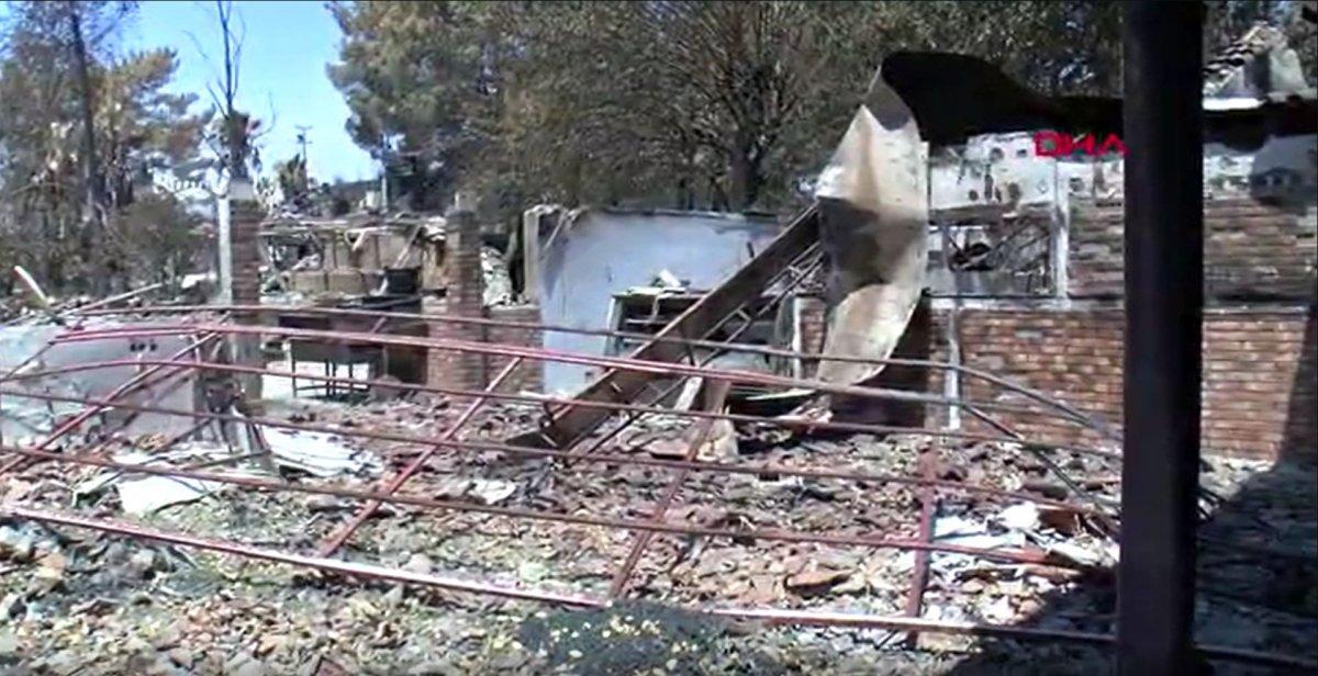 Antalya’da yangından kaçarken ırmakta boğulma tehlikesi geçirdi