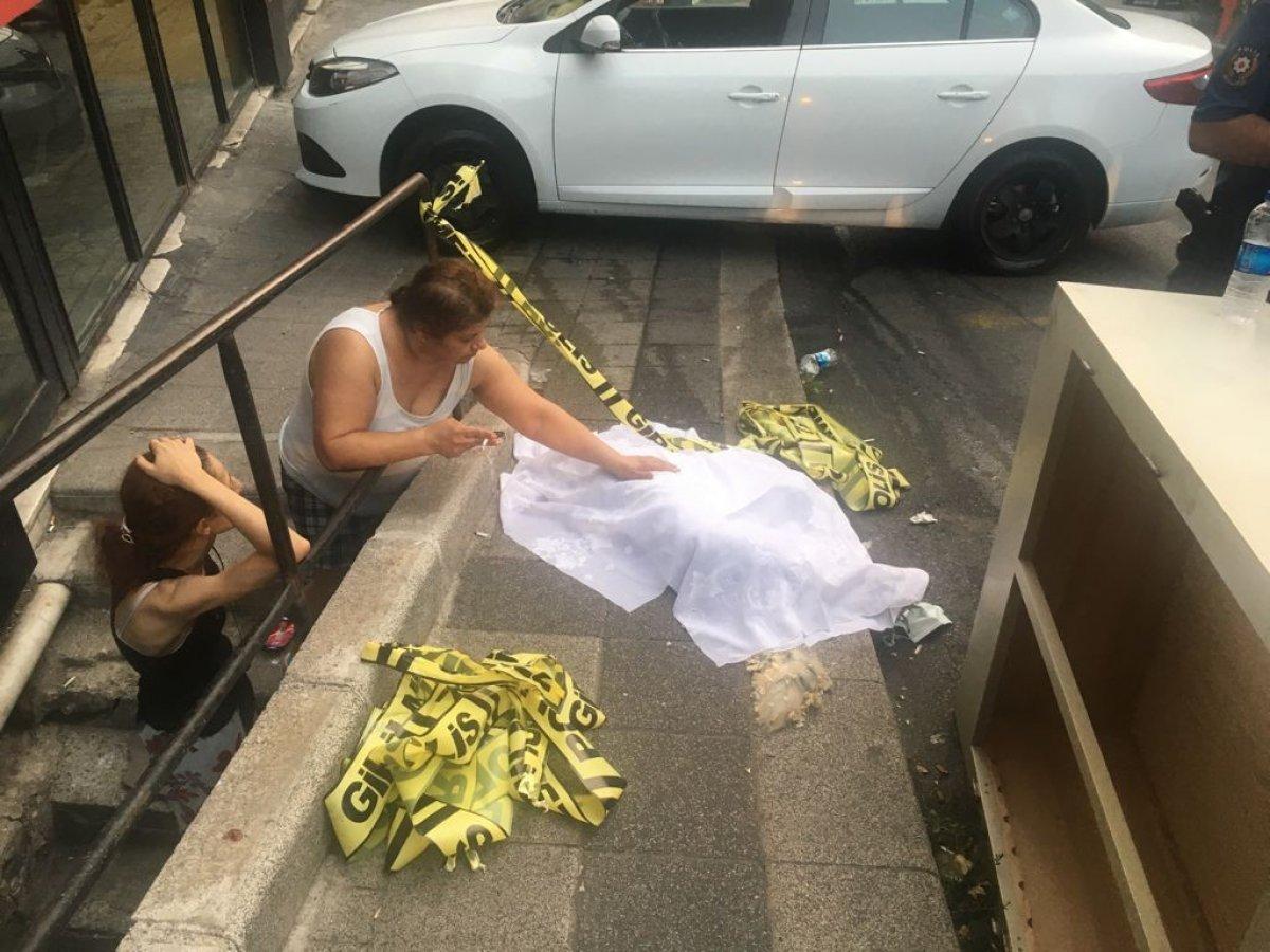 Kağıthane’deki yangında mahsur kalan köpek telef oldu