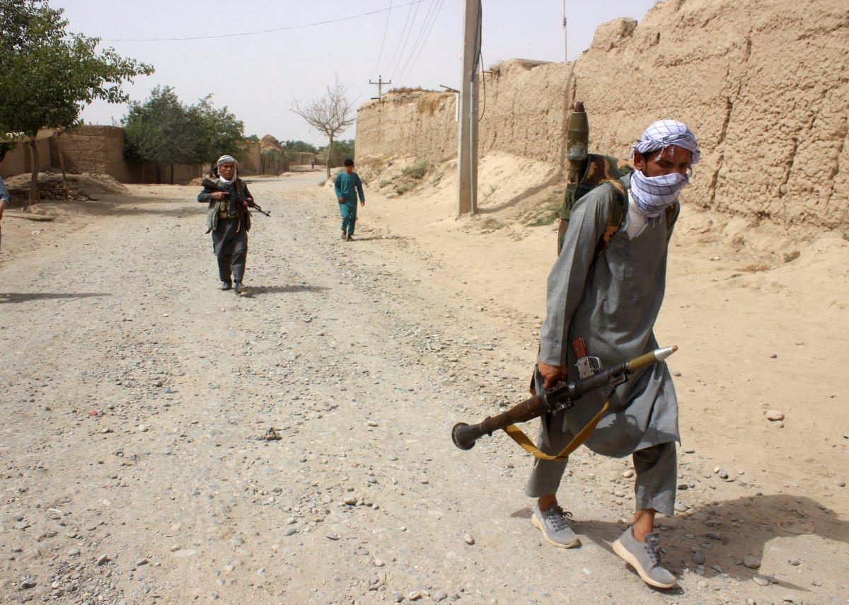 ABD uçakları, Afganistan'da Taliban hedeflerini bombaladı