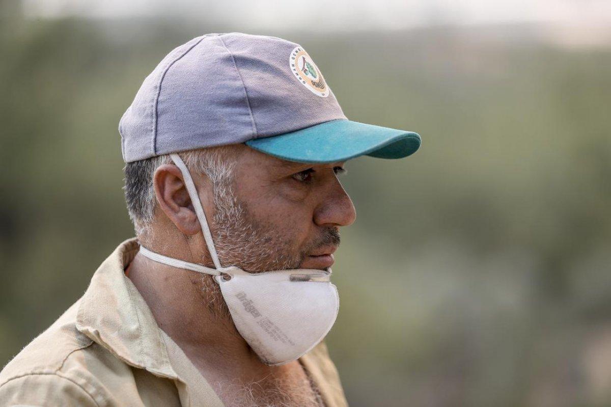 Antalya'da 'alev savaşçıları' yangını söndürmekte kararlı