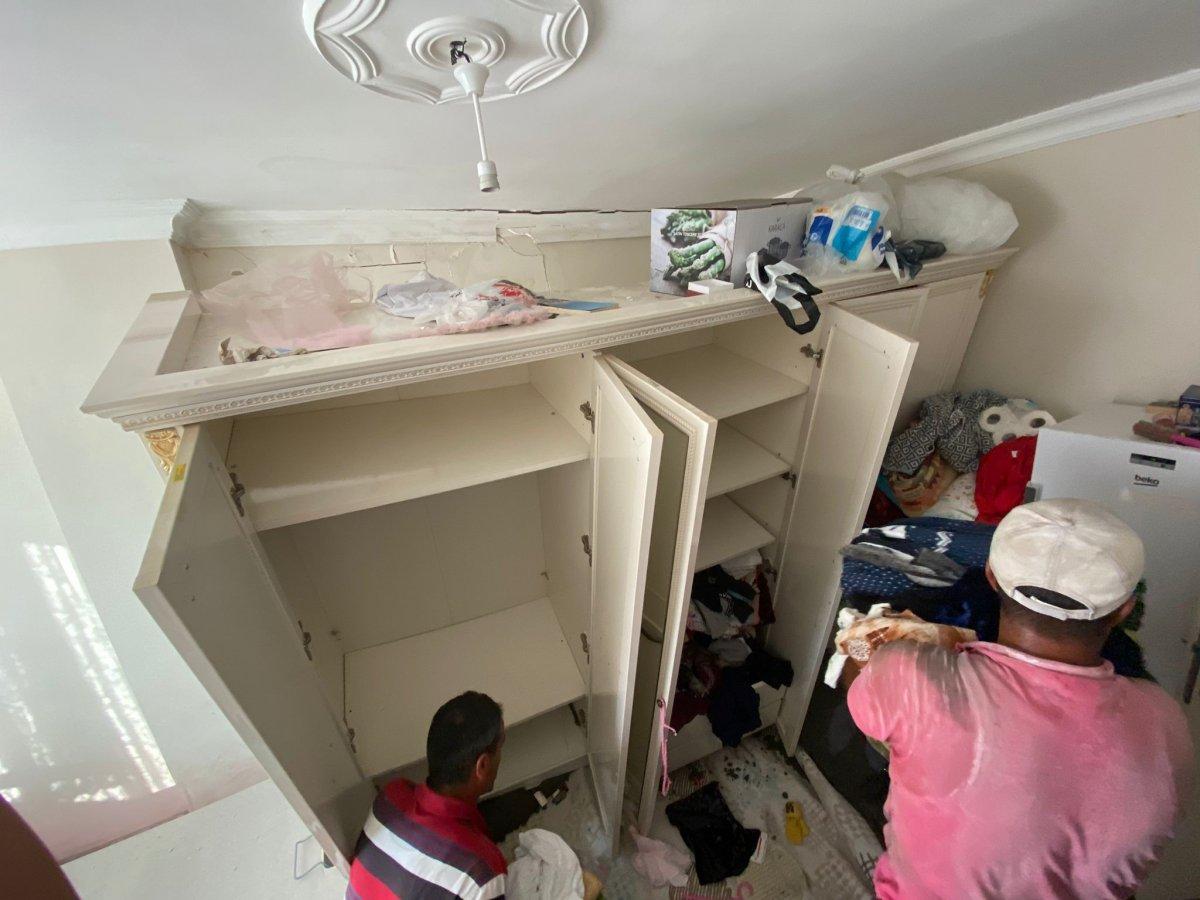 Arnavutköy'de inşaat sırasında yan evin duvarı yıkıldı