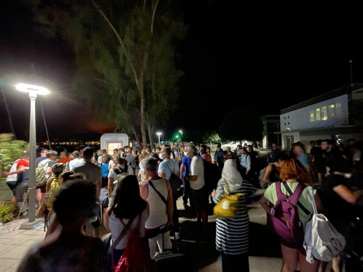 Milas'taki yangın termik santrale ulaştı