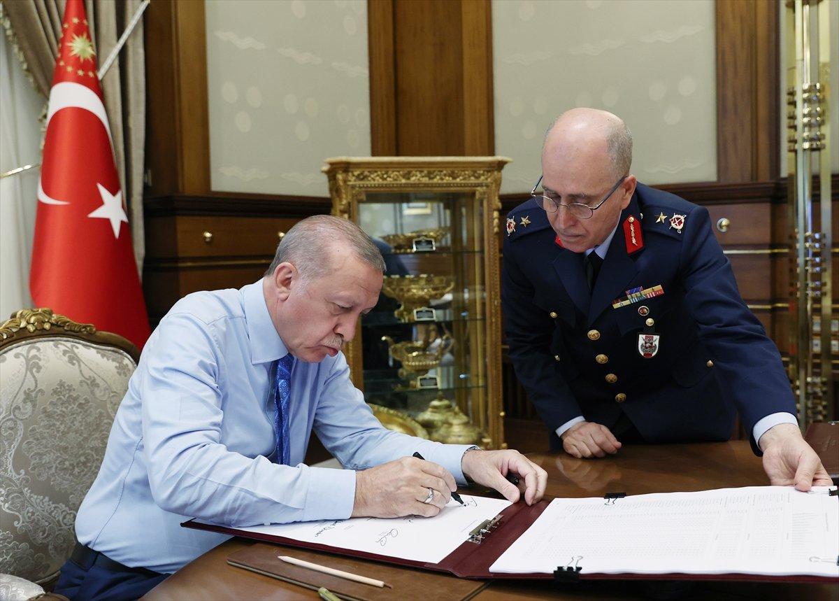 Cumhurbaşkanı Erdoğan YAŞ kararlarını onayladı