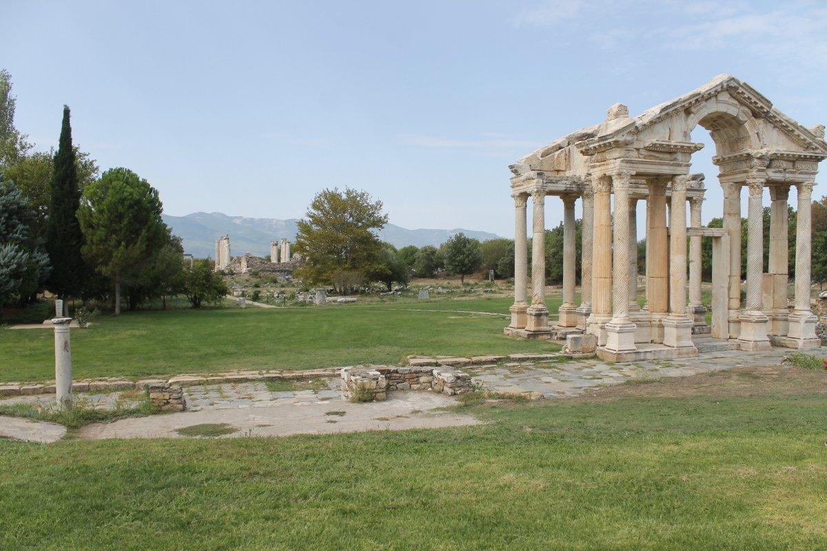 Aydın'da Dünya Mirası Listesi’ndeki Afrodisias Antik Kenti'ne tedbir alındı