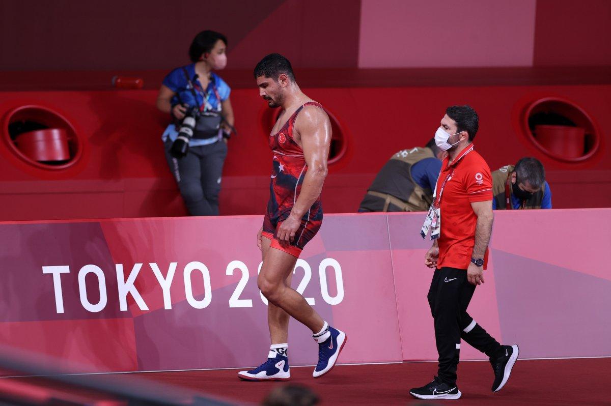 Milli güreşçi Taha Akgül Tokyo'da final şansını kaybetti