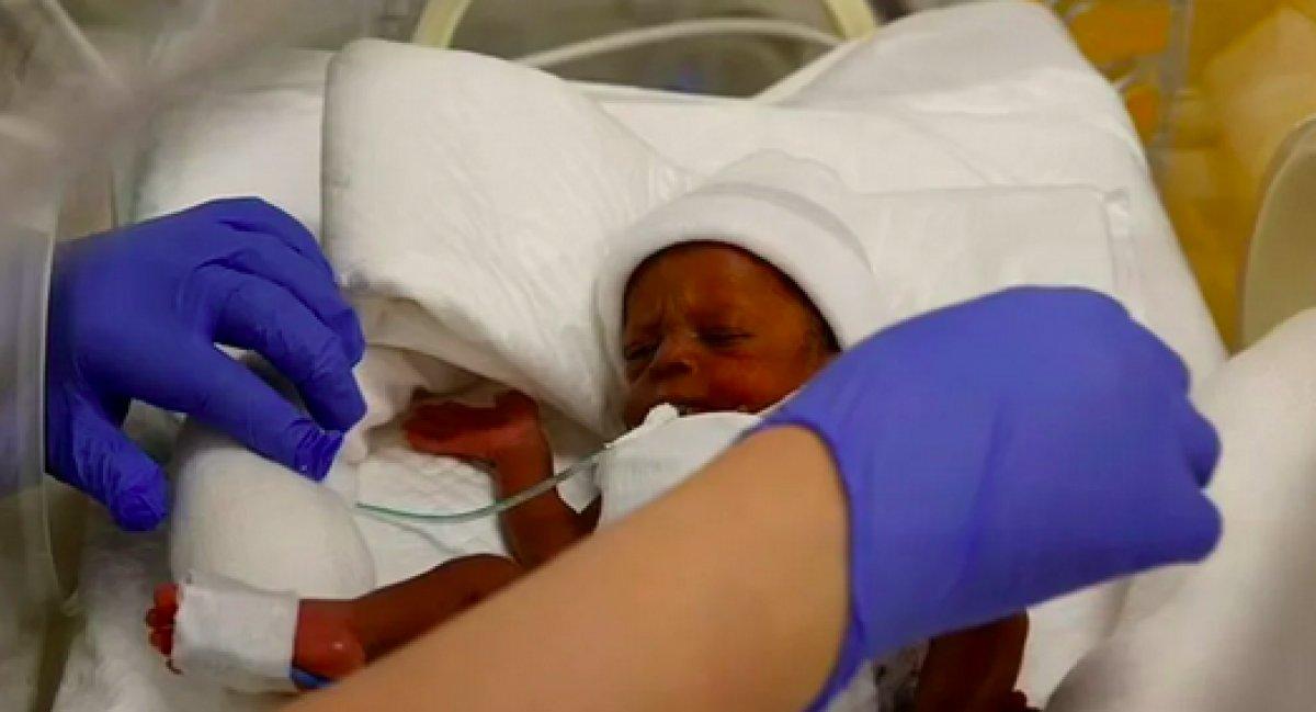 Fas'ta 9 bebek doğuran anne, çocuklarının bakımı ile ilgili konuştu