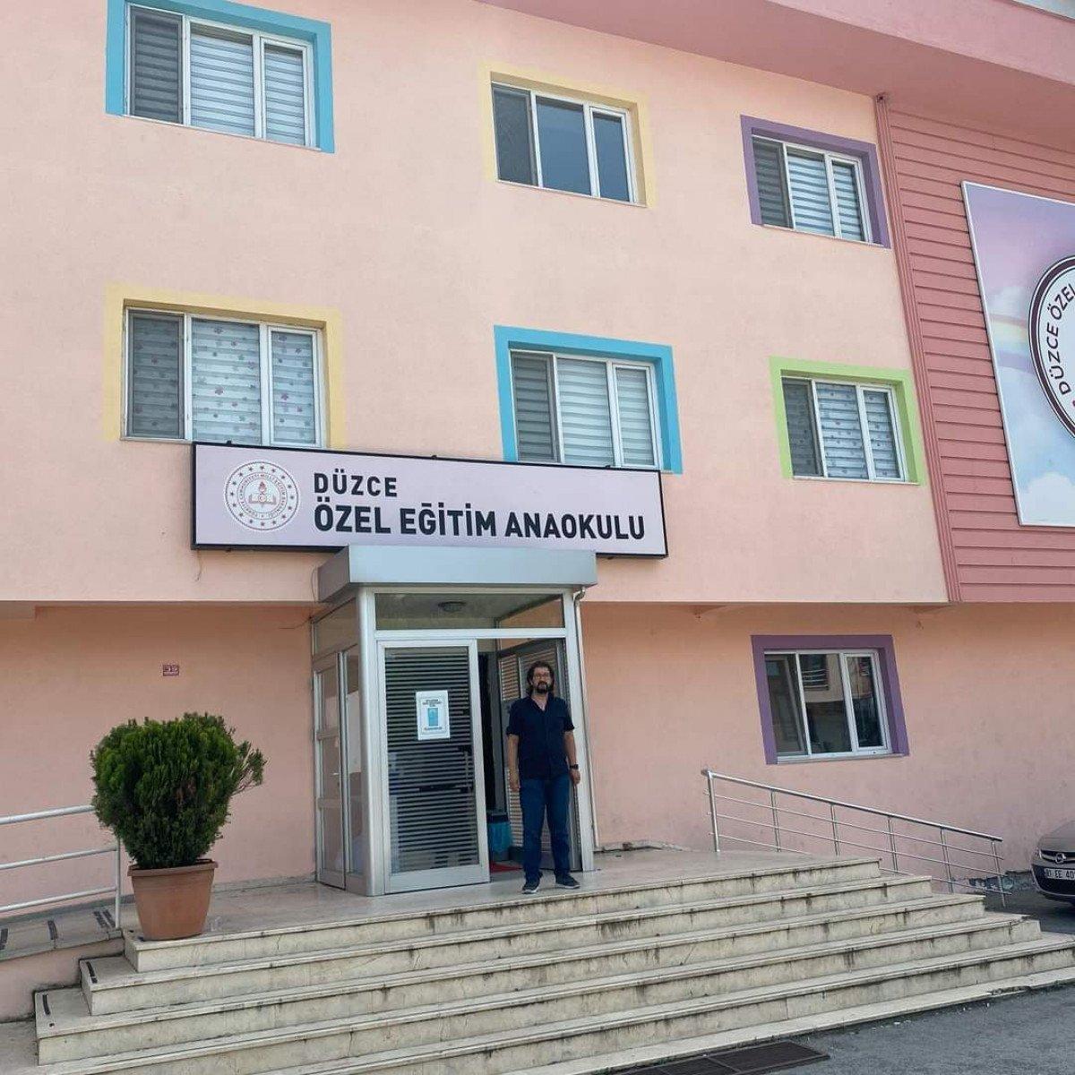 Düzce'de sınıfta nargile içen müdür ve öğretmenlere soruşturma