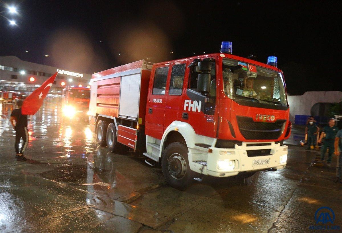 Azerbaycan destek için ilave ekipler gönderiyor