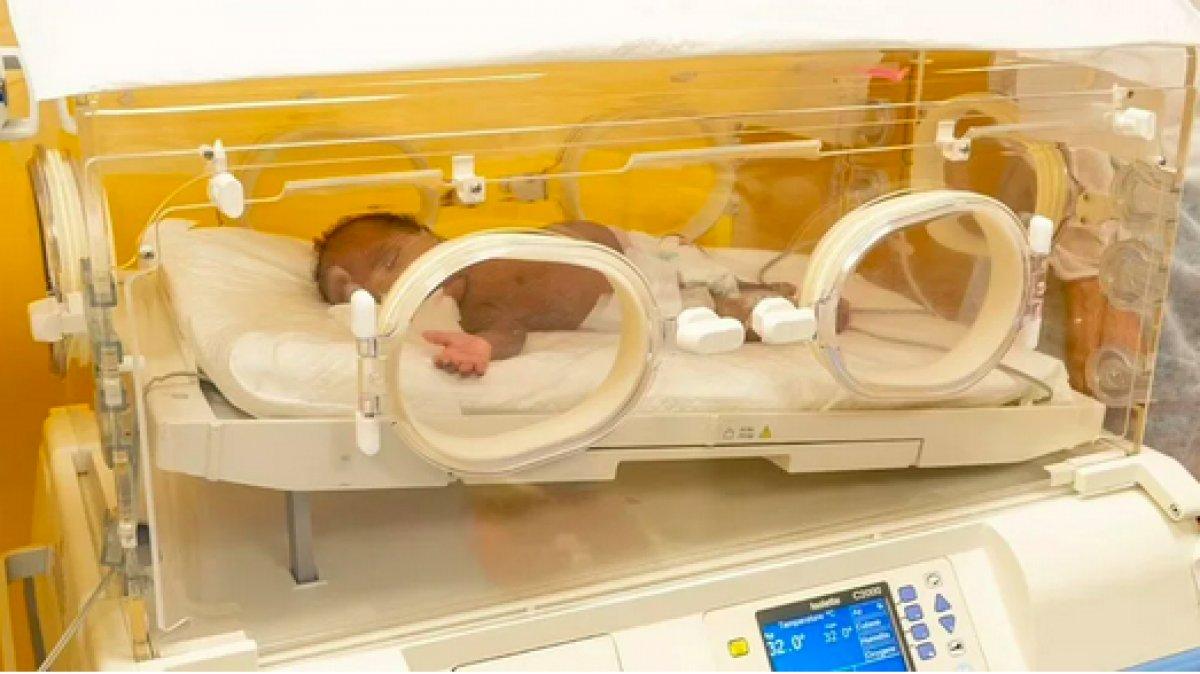 Fas'ta 9 bebek doğuran anne, çocuklarının bakımı ile ilgili konuştu