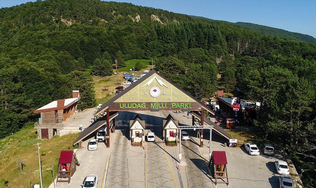 Uludağ'da yangın ihtimaline karşı havadan denetim