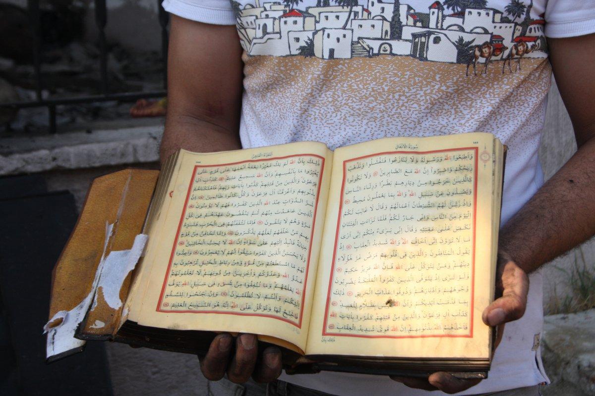 Antalya'da küle dönen evde bir tek Kur'an-ı Kerimler zarar görmedi