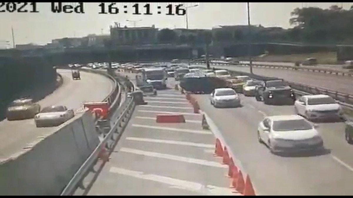 Avrasya Tüneli girişinde kaza: Takla atarak durabildi