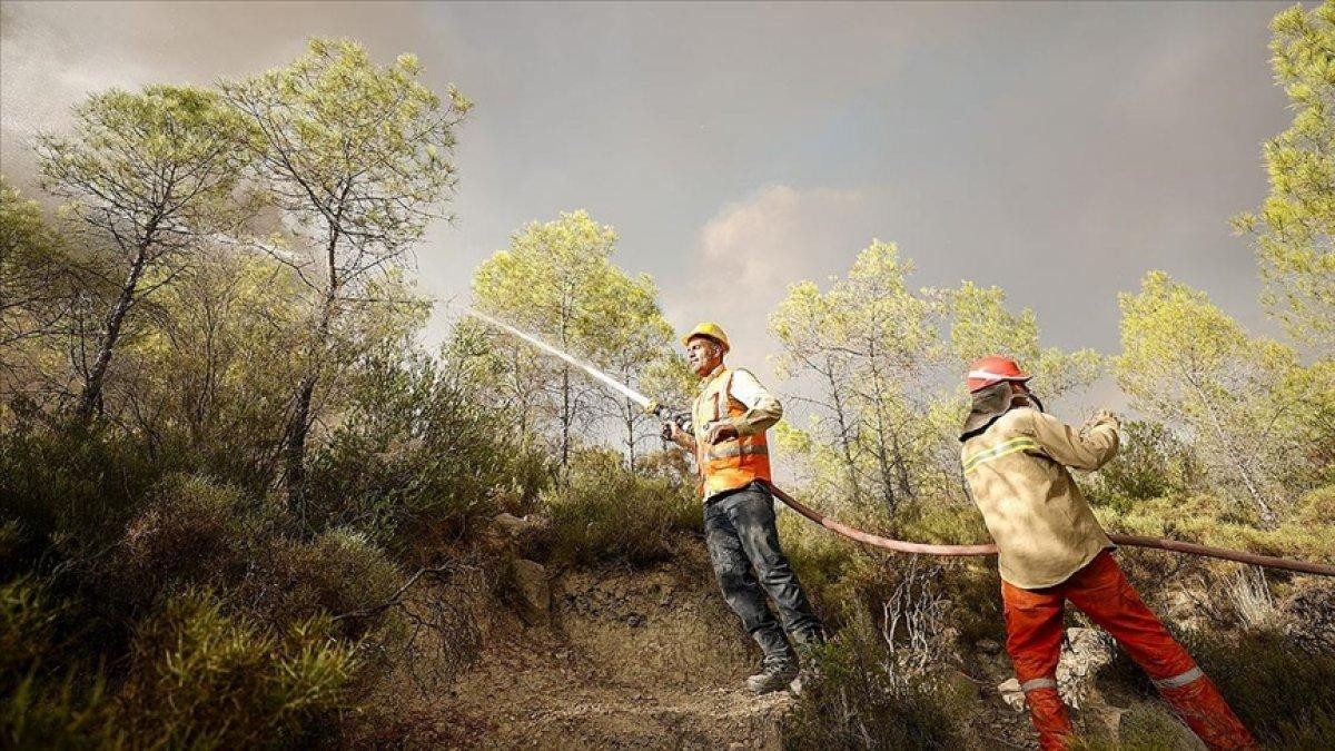 Manavgat'ta yaralanan ağabeyinin yerine alevlerle mücadeleye katıldı