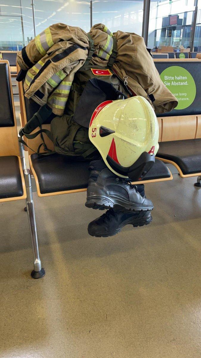 Gurbetçi itfaiyeci, Almanya’dan Antalya’ya gelerek gönüllü oldu