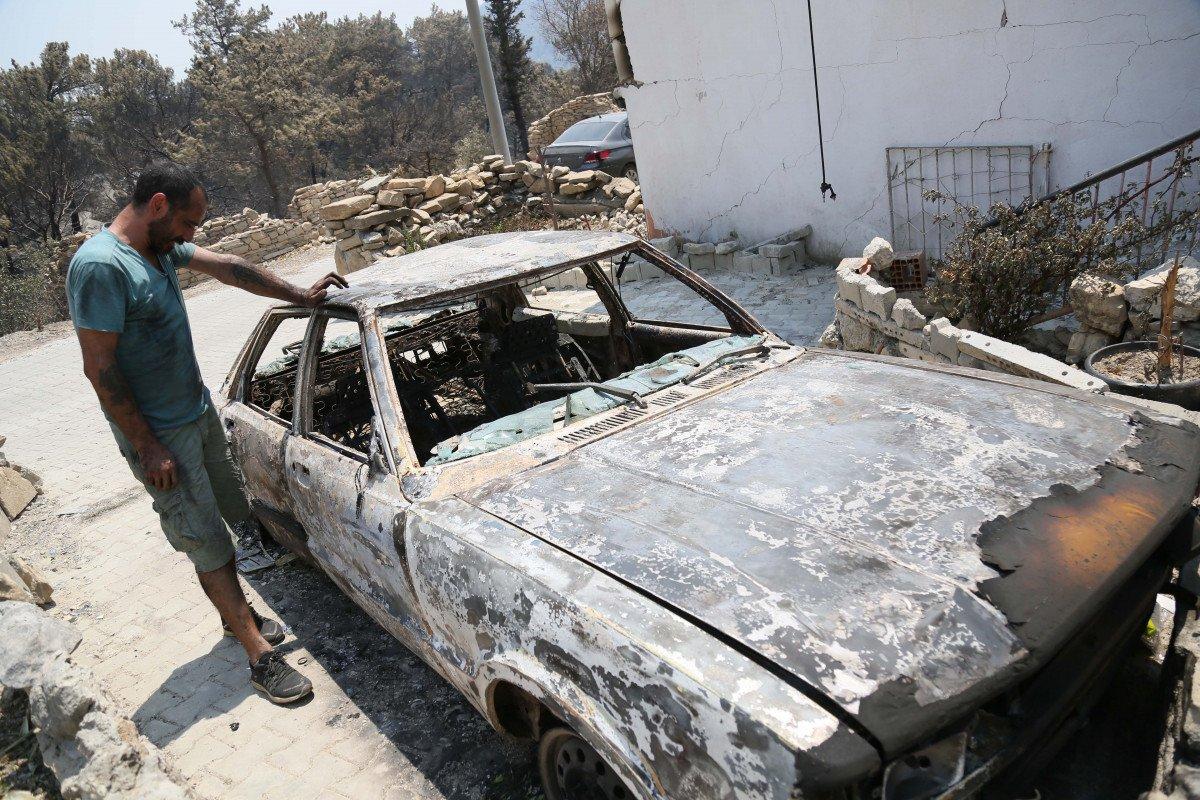 Manavgat'ta büyük yangın: Anahtarları alamadı, komşu yetişti