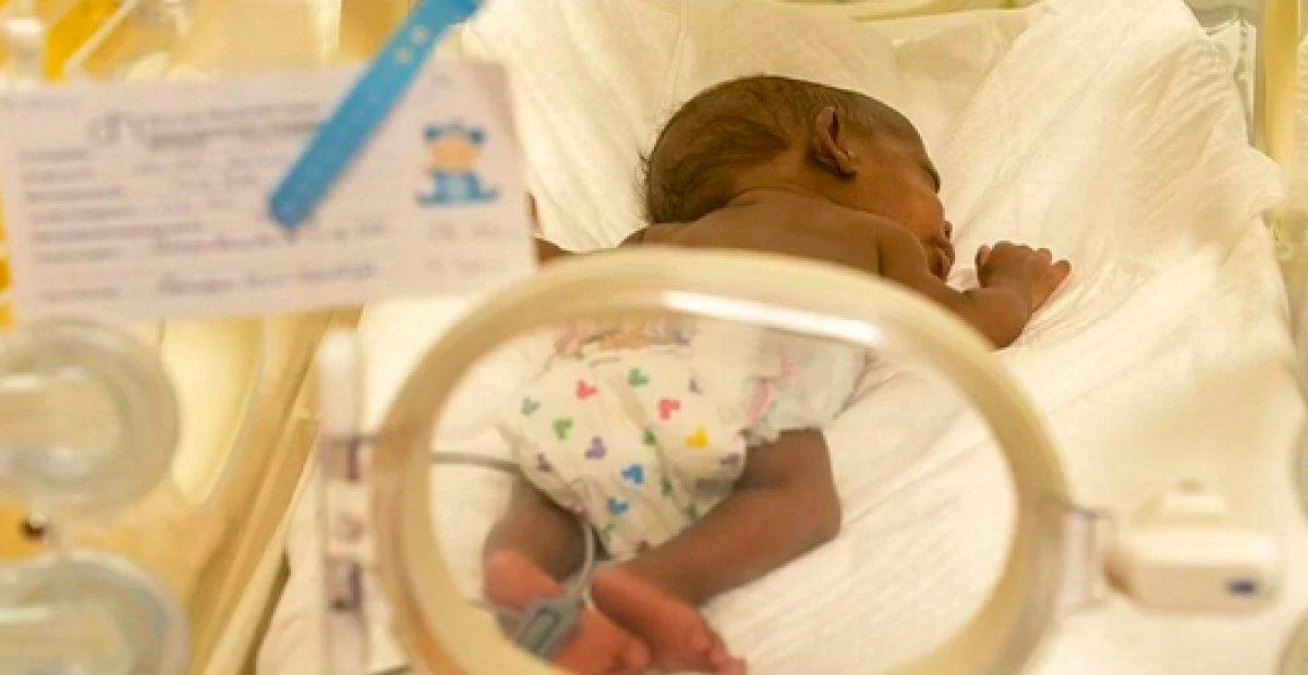 Fas'ta 9 bebek doğuran anne, çocuklarının bakımı ile ilgili konuştu