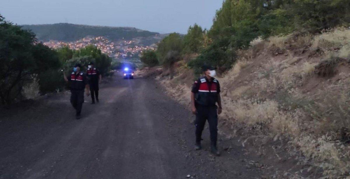 Manisa'da jandarma ekipleri ormanlık alanlarda denetimleri artırdı