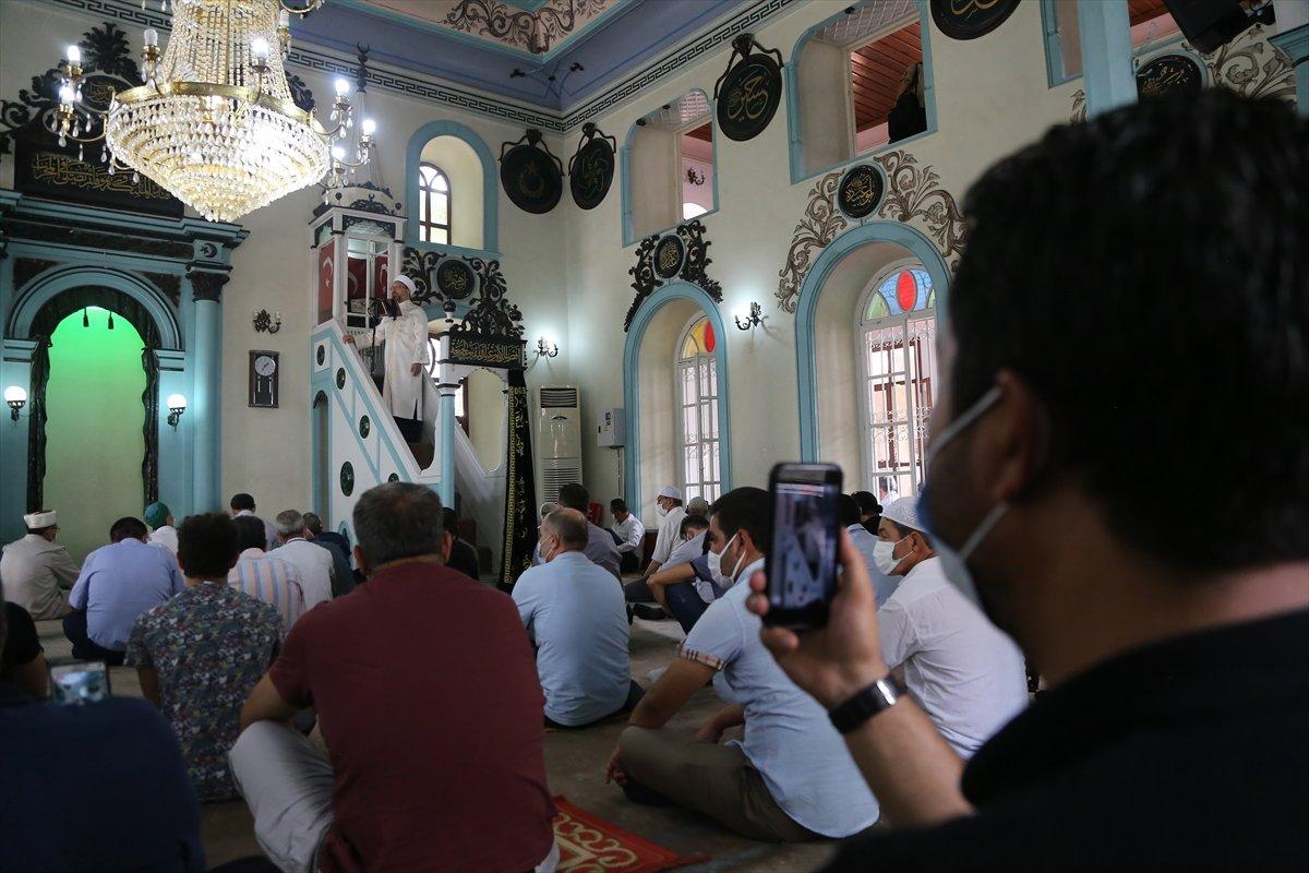 Felaketler için tüm camilerde dua edildi