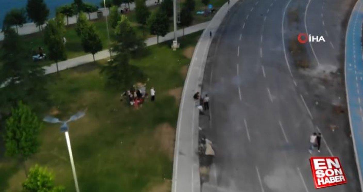 İstanbul'da yol kenarında mangal yapıldı