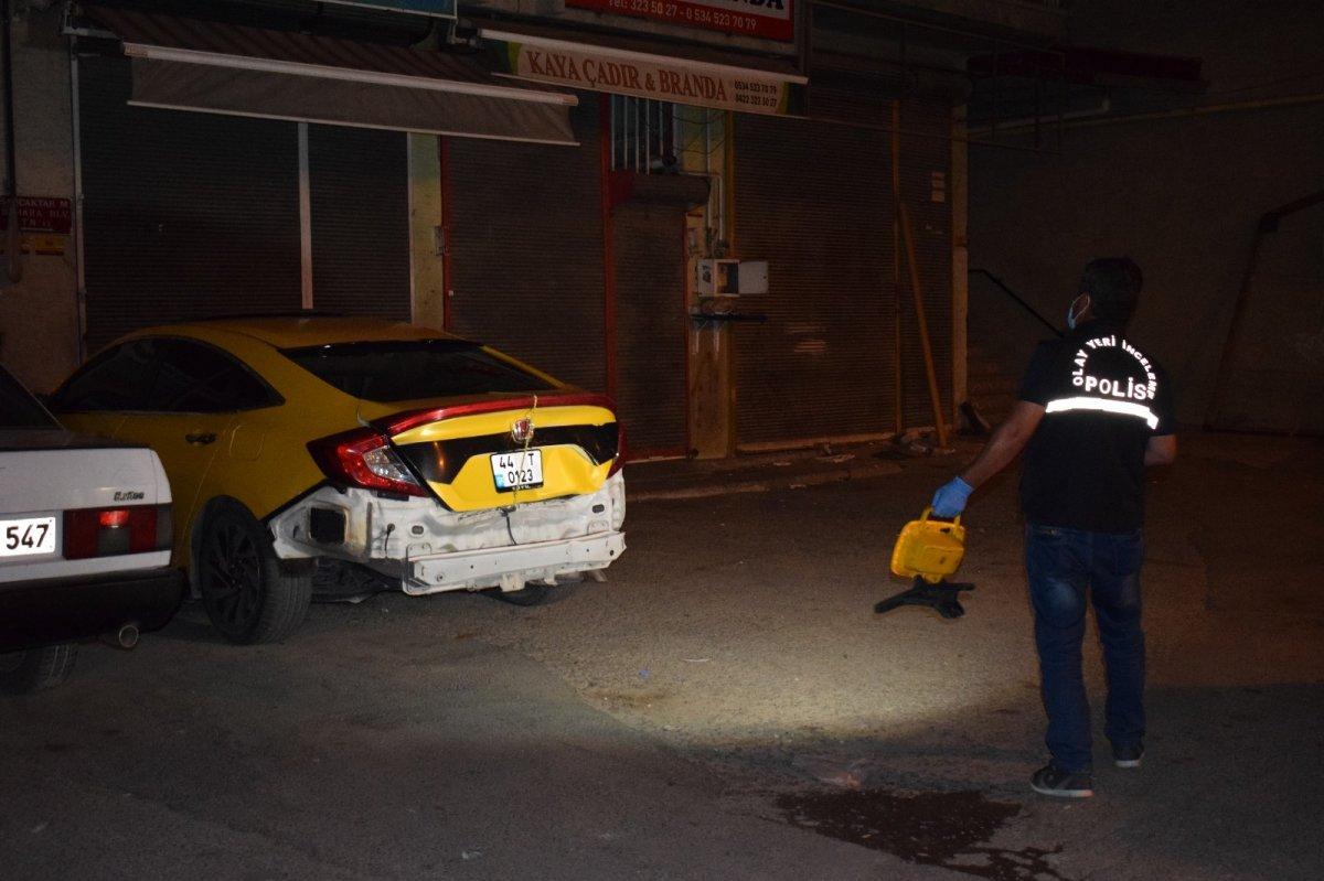 Malatya’da laf atma kavgasında 2 kişi yaralandı