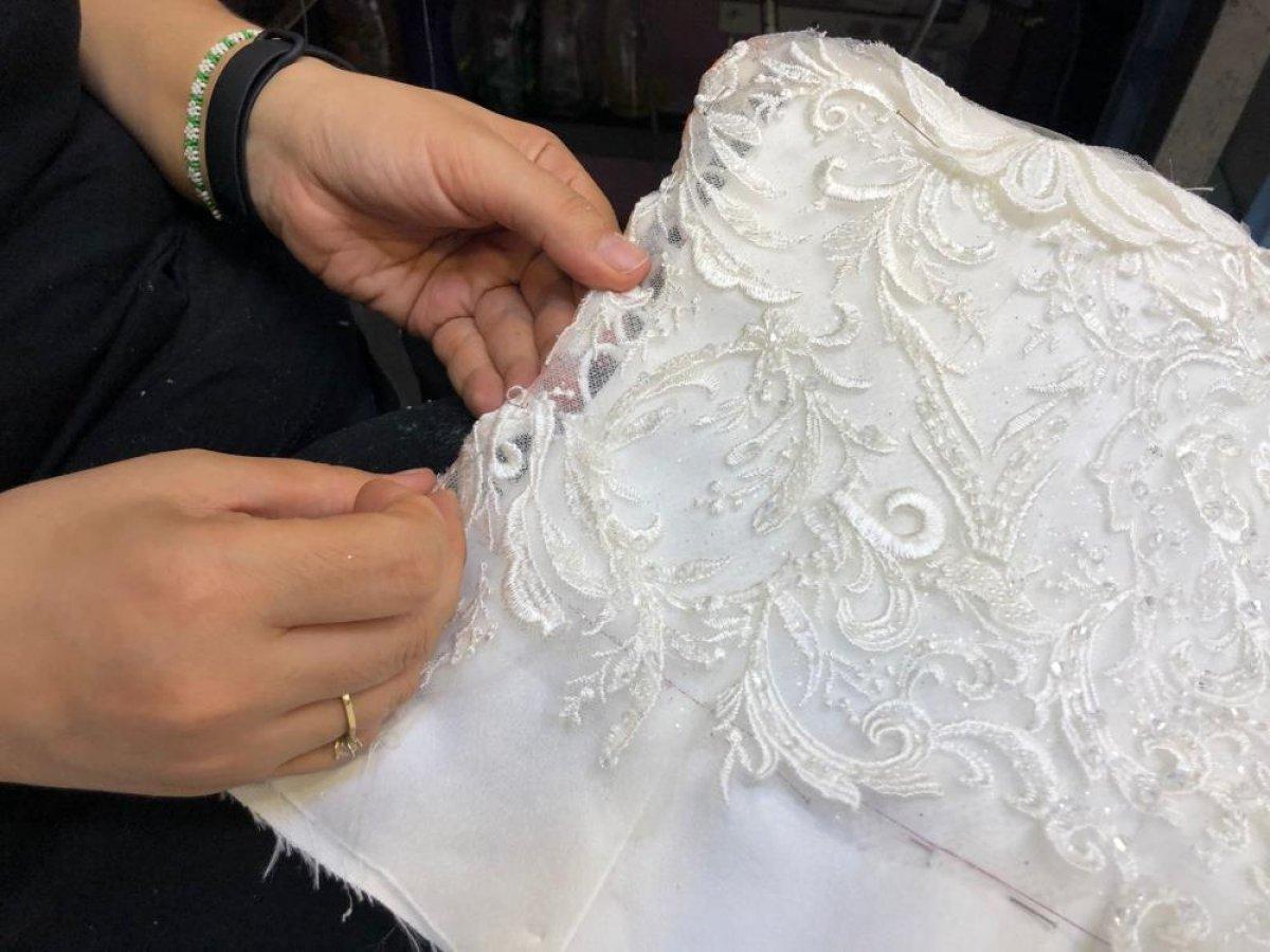 Eskişehir'de düğünler arttı, gelinlikçilerin yüzü güldü