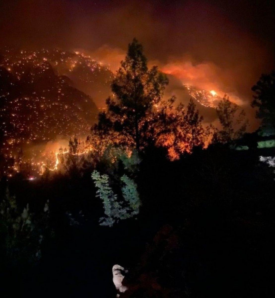 CHP'den yangın sonrası siyasi içerikli SMS'ler