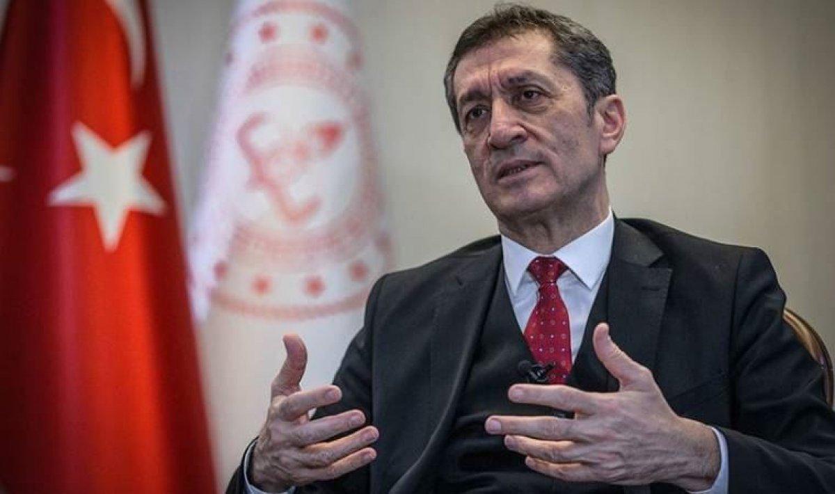 Ziya Selçuk'un yerine Mahmut Özer, Milli Eğitim Bakanlığı'na atandı