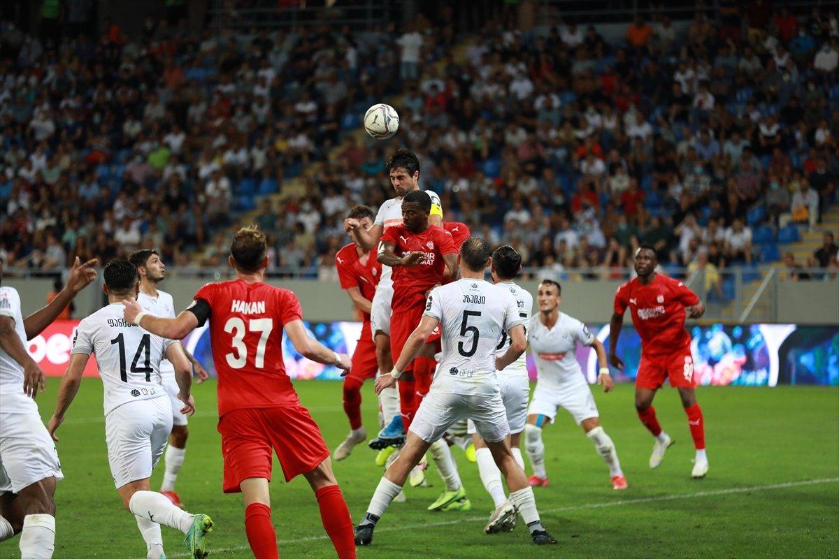 Rıza Çalımbay: Kendi sahamızdaki maç daha zor olacak