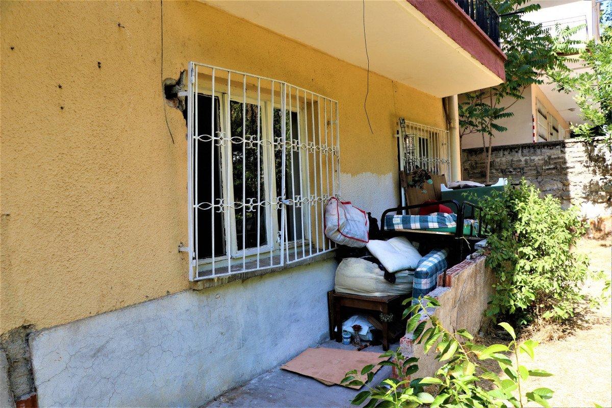 Ankara'da bahçesinde 10 köpek ölüsü bulundu