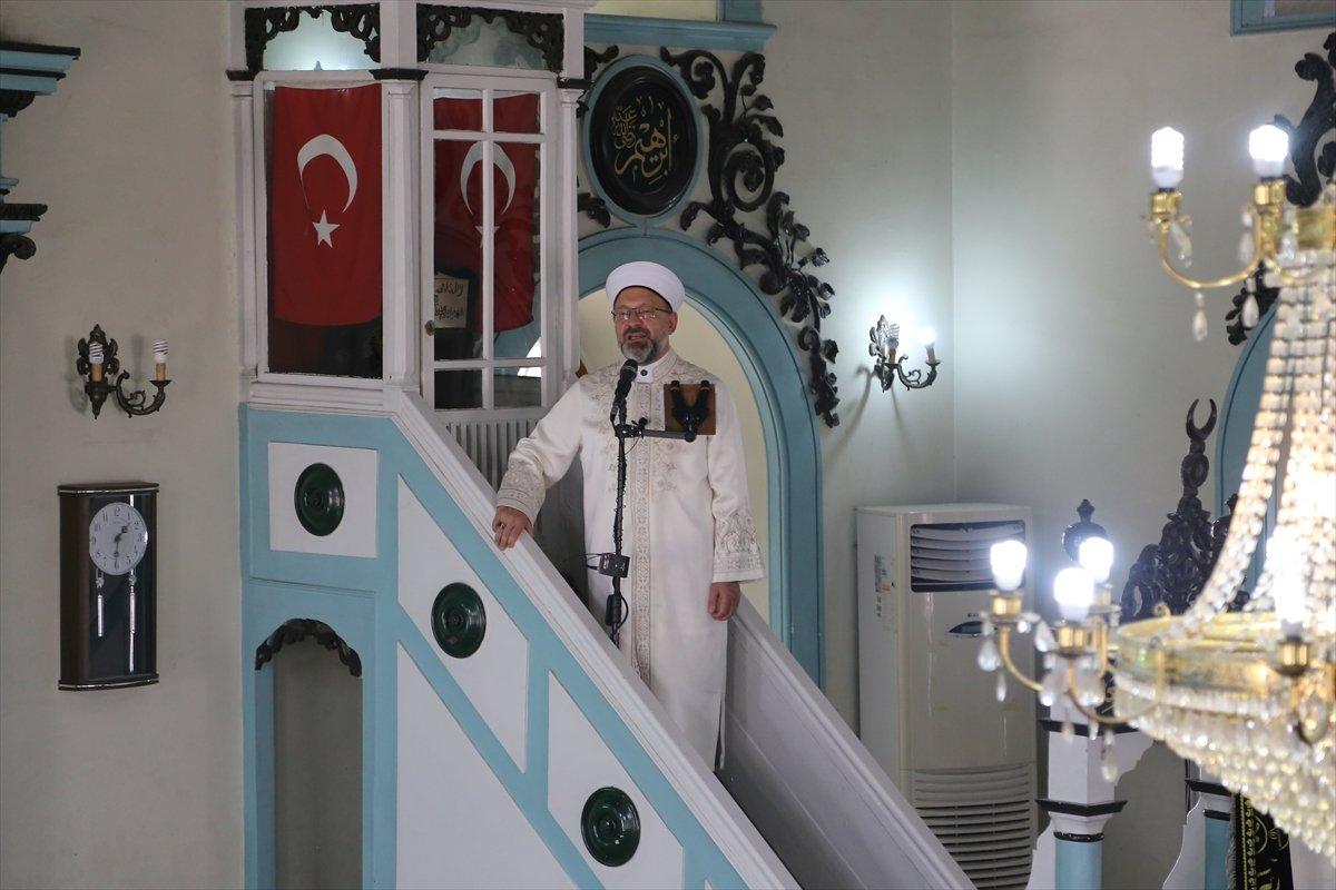 Felaketler için tüm camilerde dua edildi