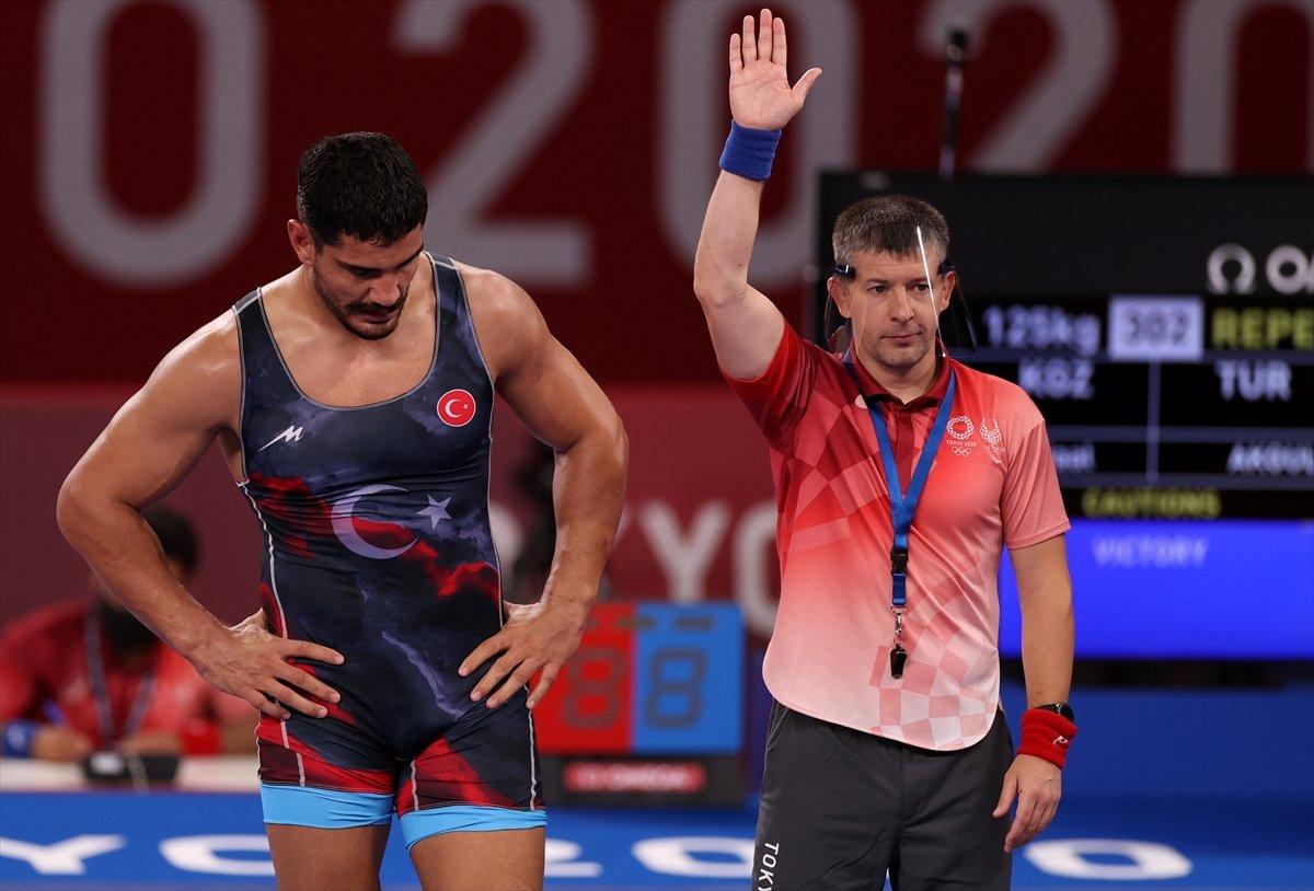 Taha Akgül, bronz madalya için güreşecek