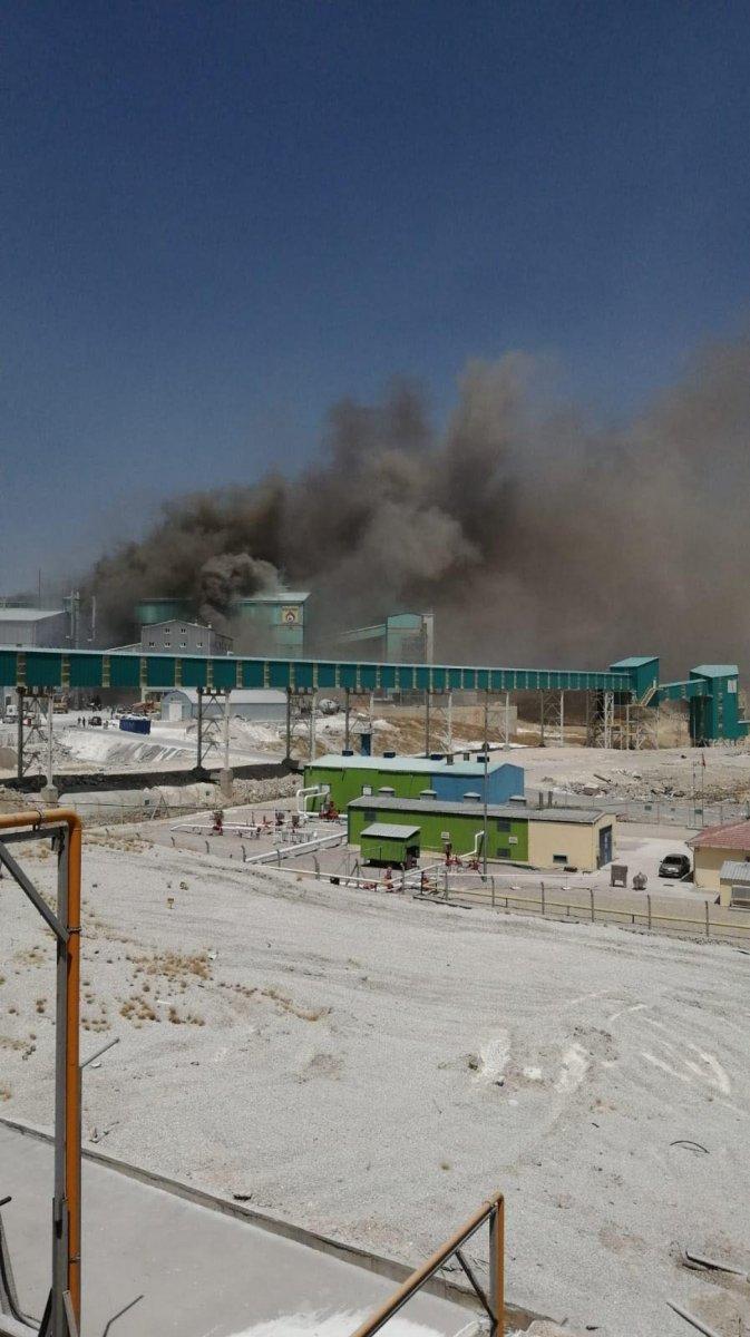 Eskişehir'de bor madeni tesislerinde trafo patladı