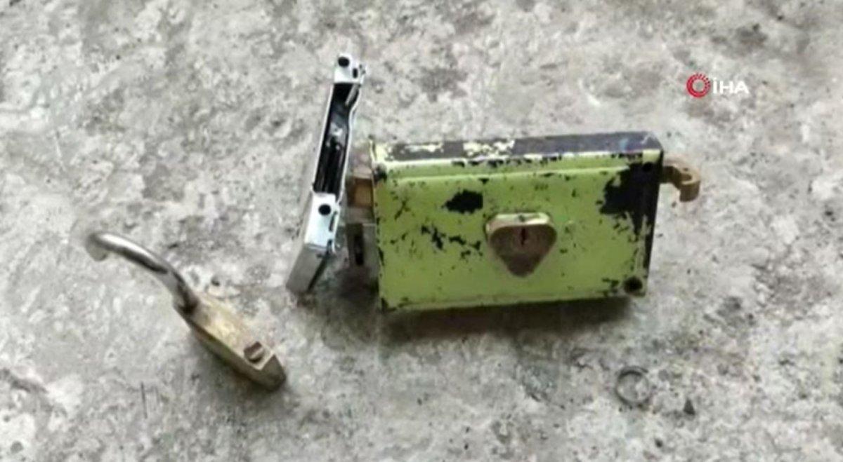 Sultangazi’de çalıntı araçla hırsızlık kamerada