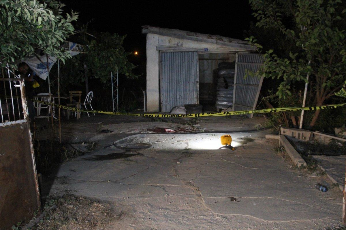 Karaman’da kavga ettiği oğlunu tüfekle vurdu