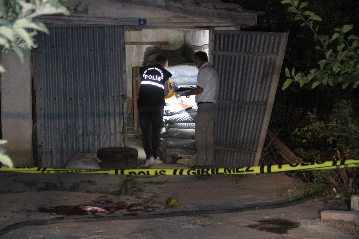 Karaman’da kavga ettiği oğlunu tüfekle vurdu