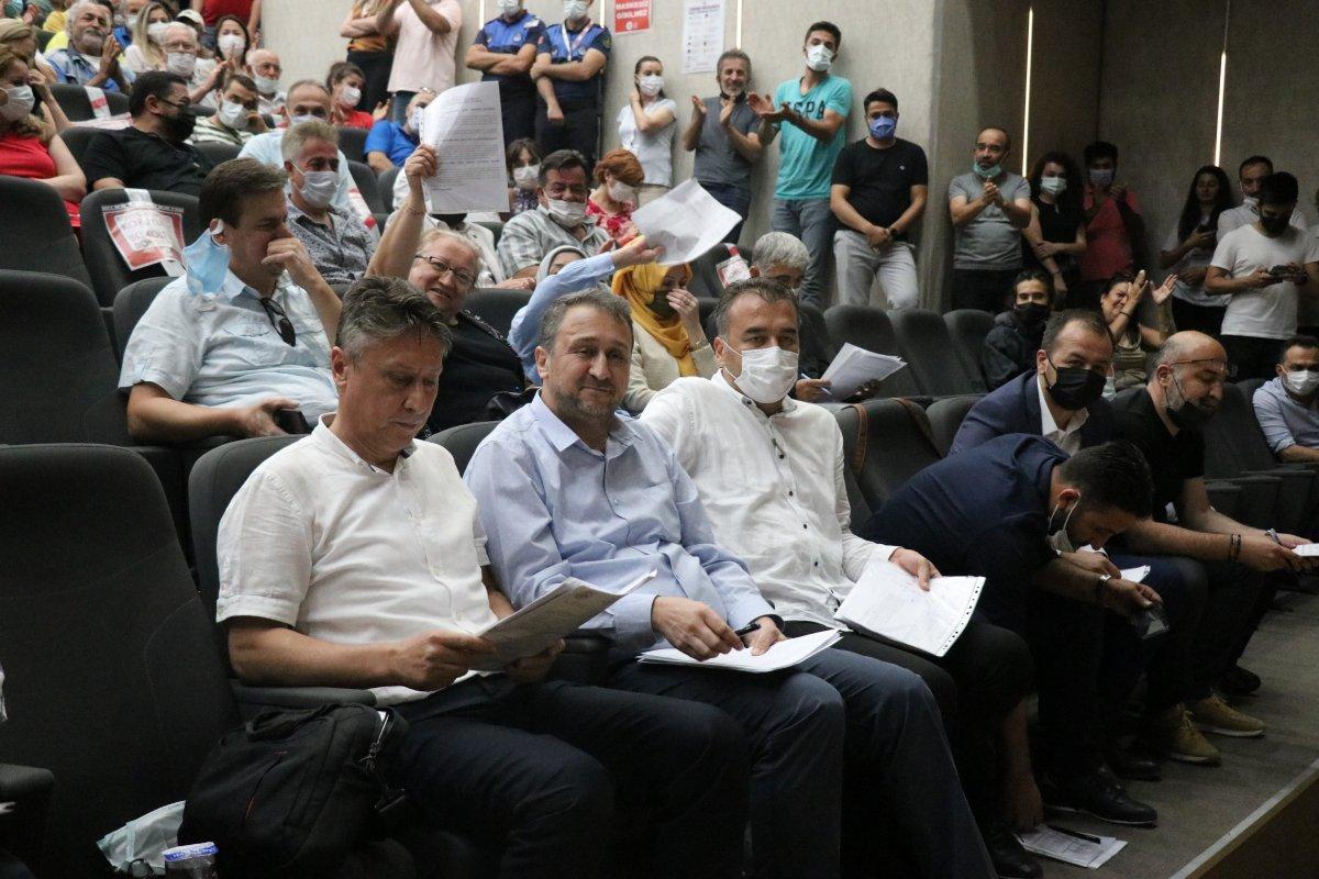 Bolu’da yabancılara 10 kat zamlı su mecliste oylanamadı