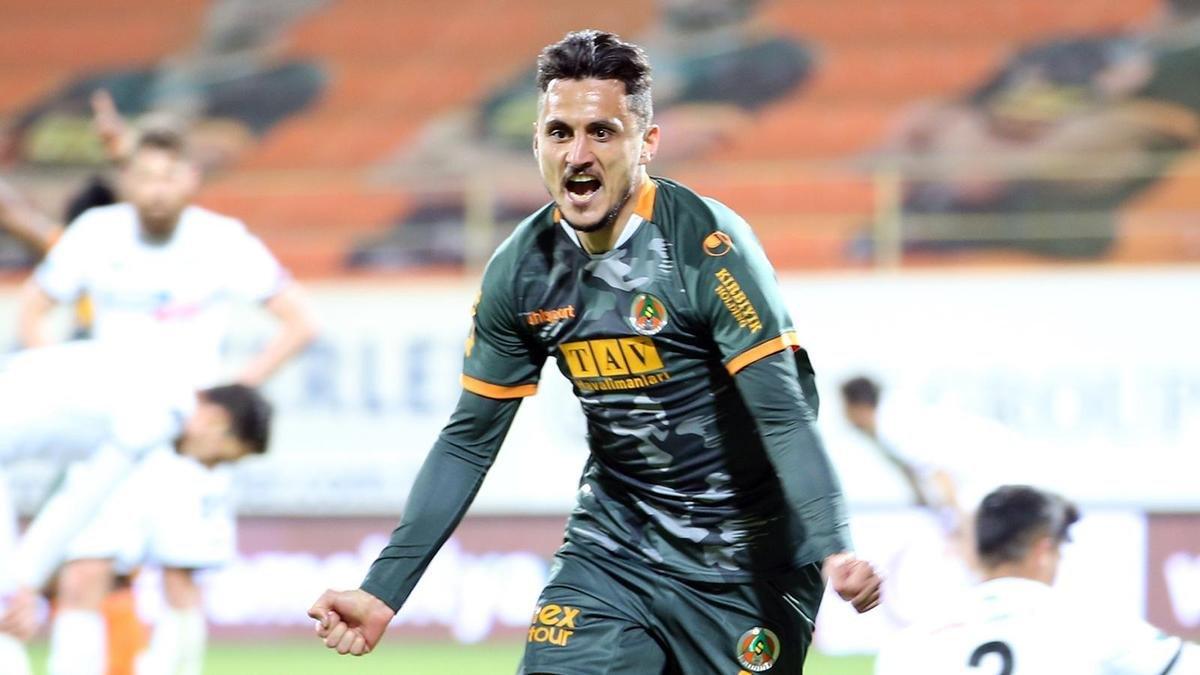 Mustafa Pektemek, Süper Lig'de kaldı