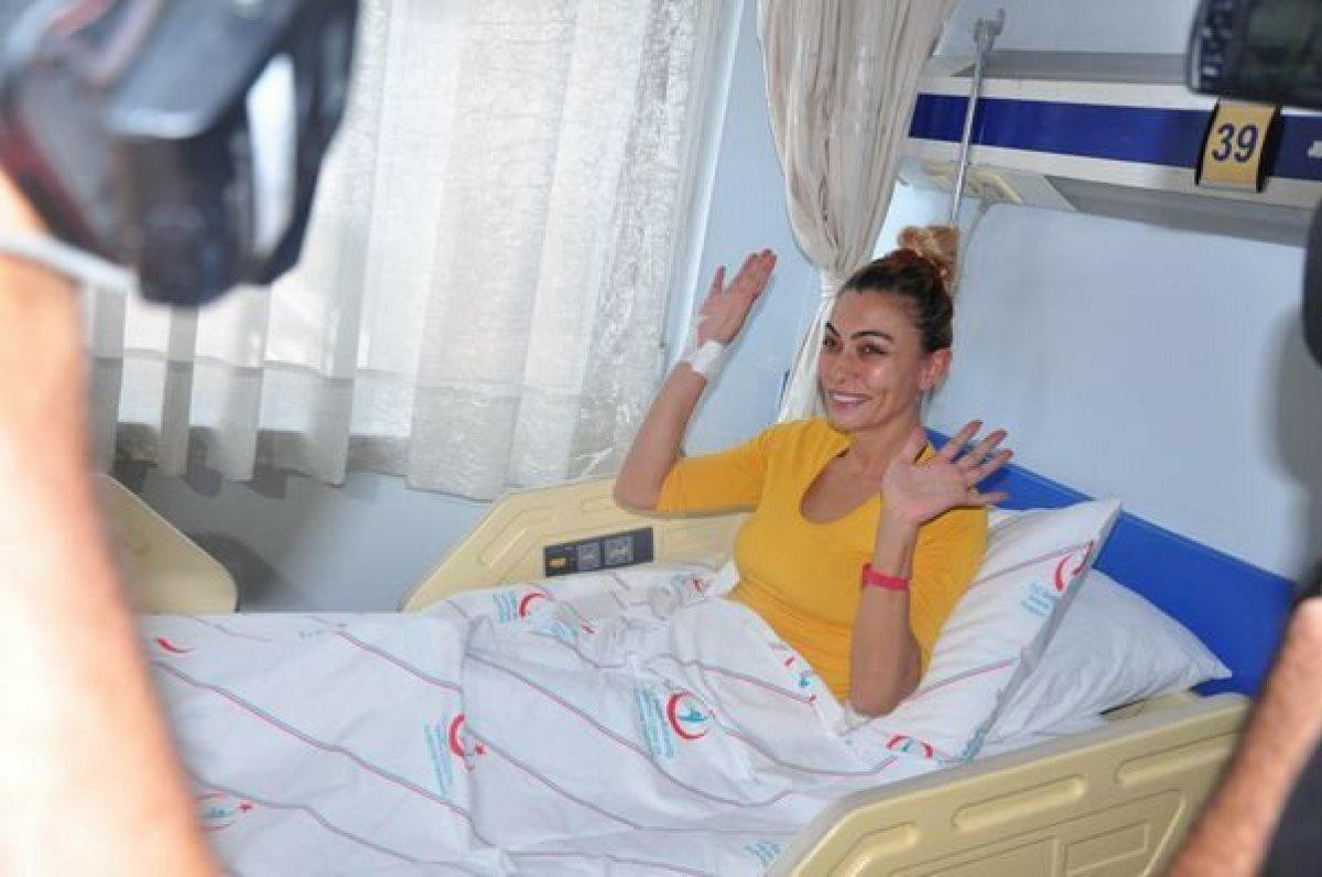 Oyuncu Leyla Bilginel, Manavgat'ta yangınzedeleri azarladı