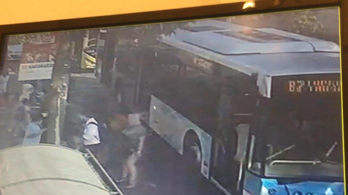 Fatih'te otobüste çıkan maske kavgası hastanede bitti