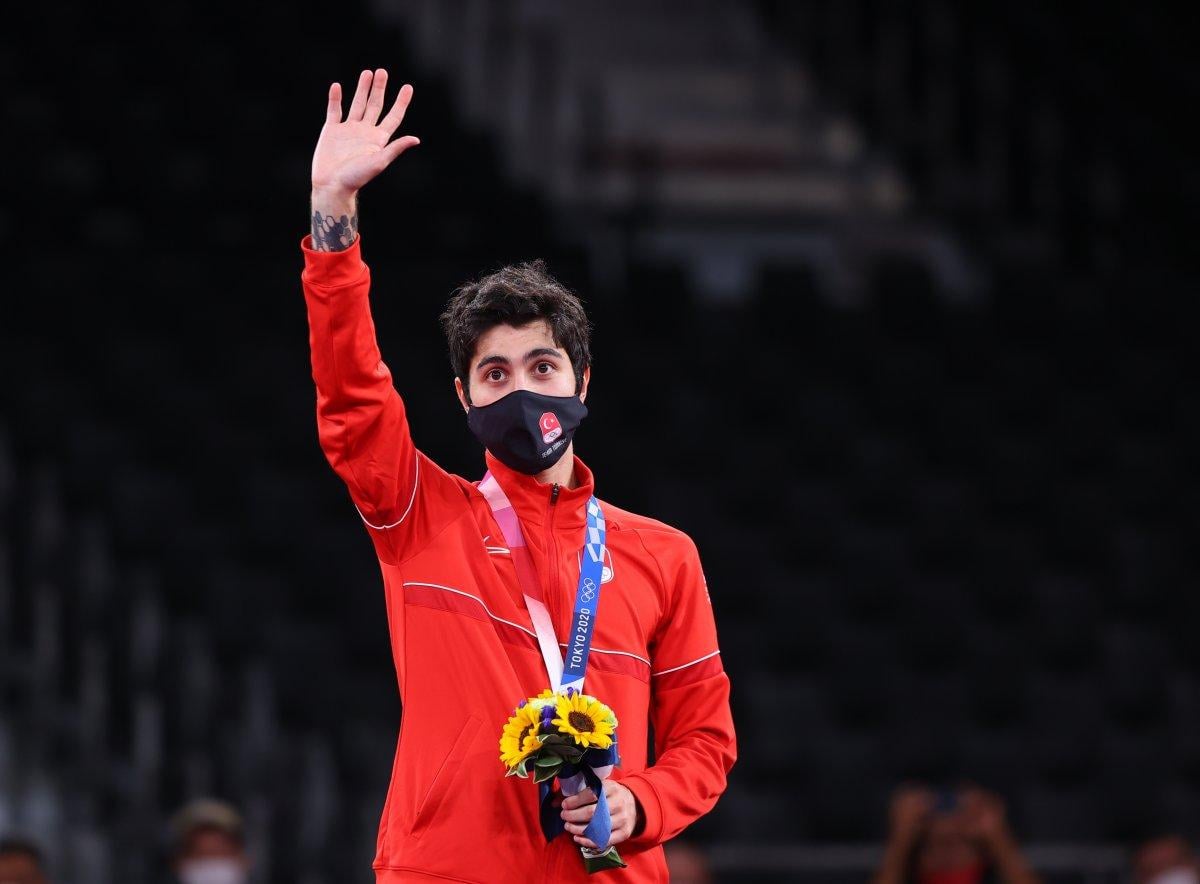 Tokyo 2020'den madalyayla dönen sporcularımız