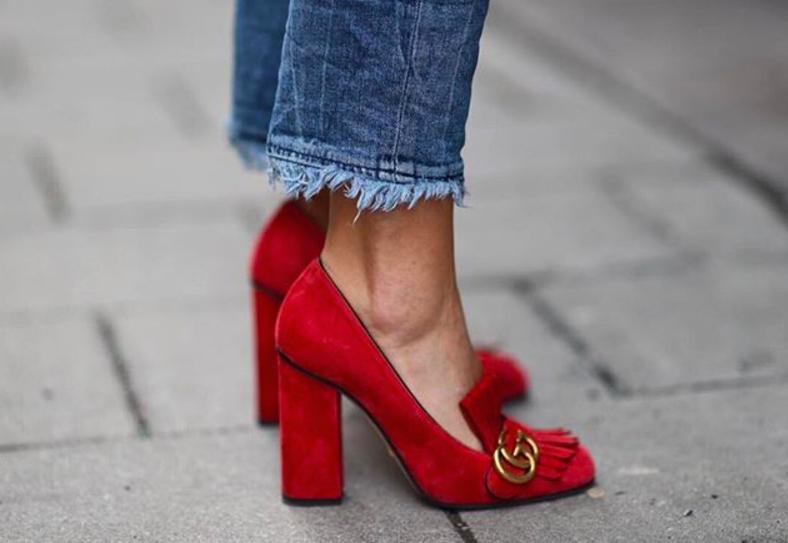 Bacaklarınızı olduğundan ince gösterecek ayakkabılar